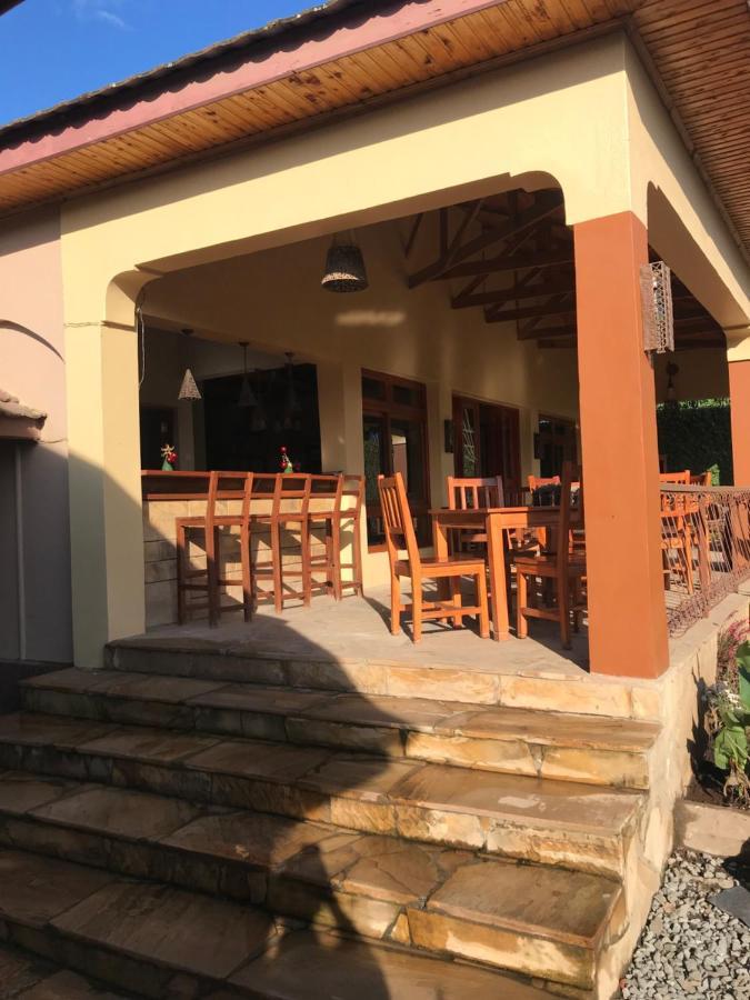 Ahadi Lodge Arusha Buitenkant foto