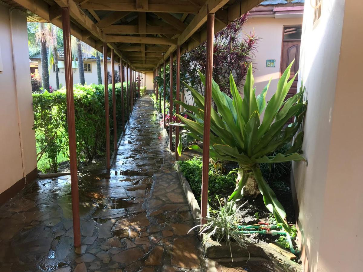 Ahadi Lodge Arusha Buitenkant foto