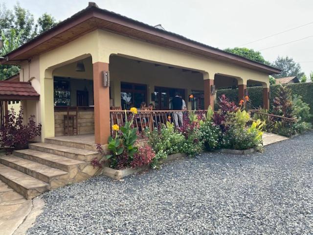 Ahadi Lodge Arusha Buitenkant foto