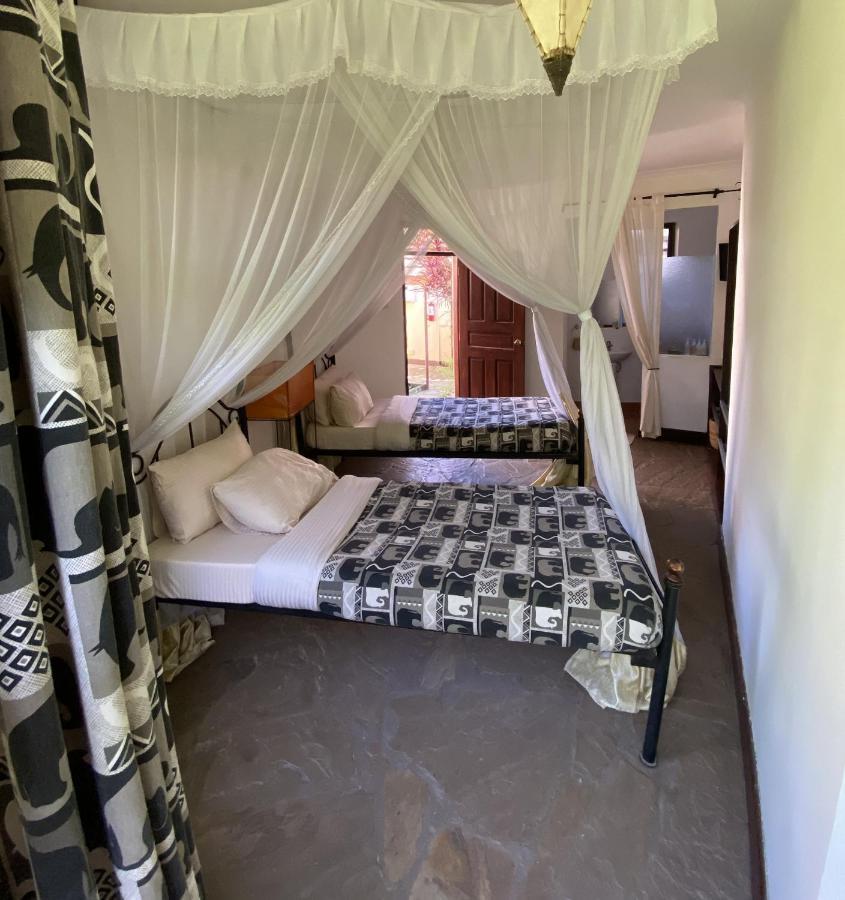 Ahadi Lodge Arusha Buitenkant foto