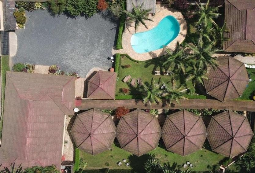 Ahadi Lodge Arusha Buitenkant foto