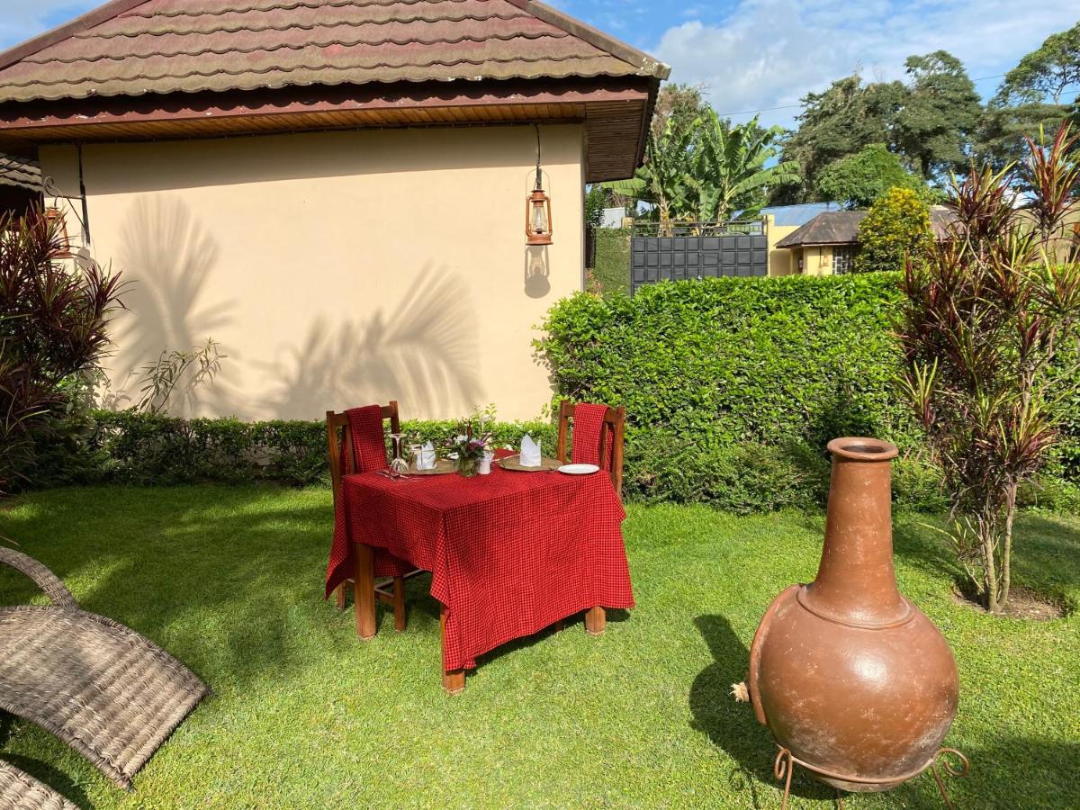Ahadi Lodge Arusha Buitenkant foto