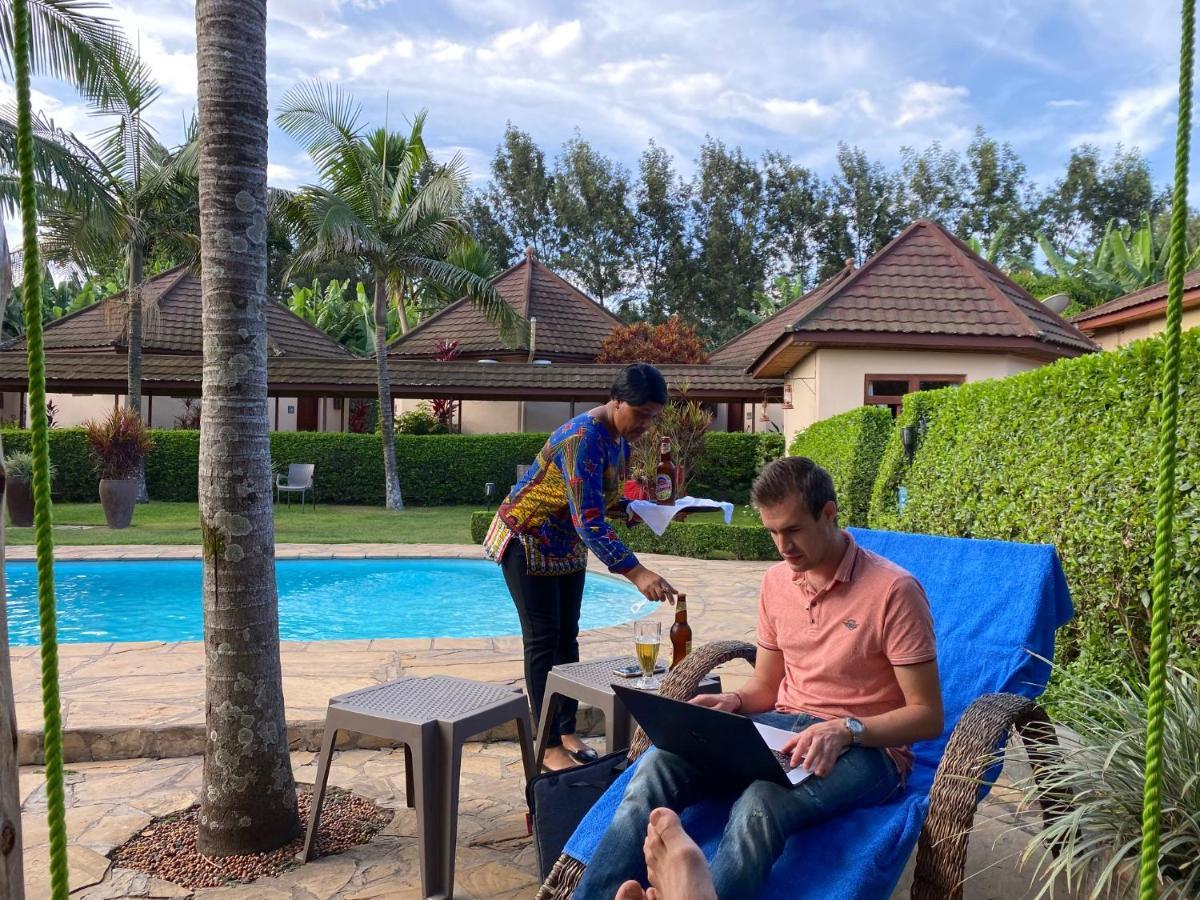 Ahadi Lodge Arusha Buitenkant foto